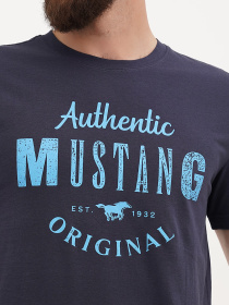 Футболка Mustang Jeans Alex C Print модель 3012988 Фото