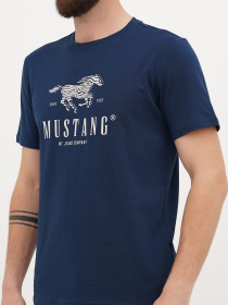 Футболка Mustang Jeans Austin модель 1015069 Фото