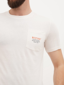 Футболка Mustang Jeans Austin модель 1014941 Фото