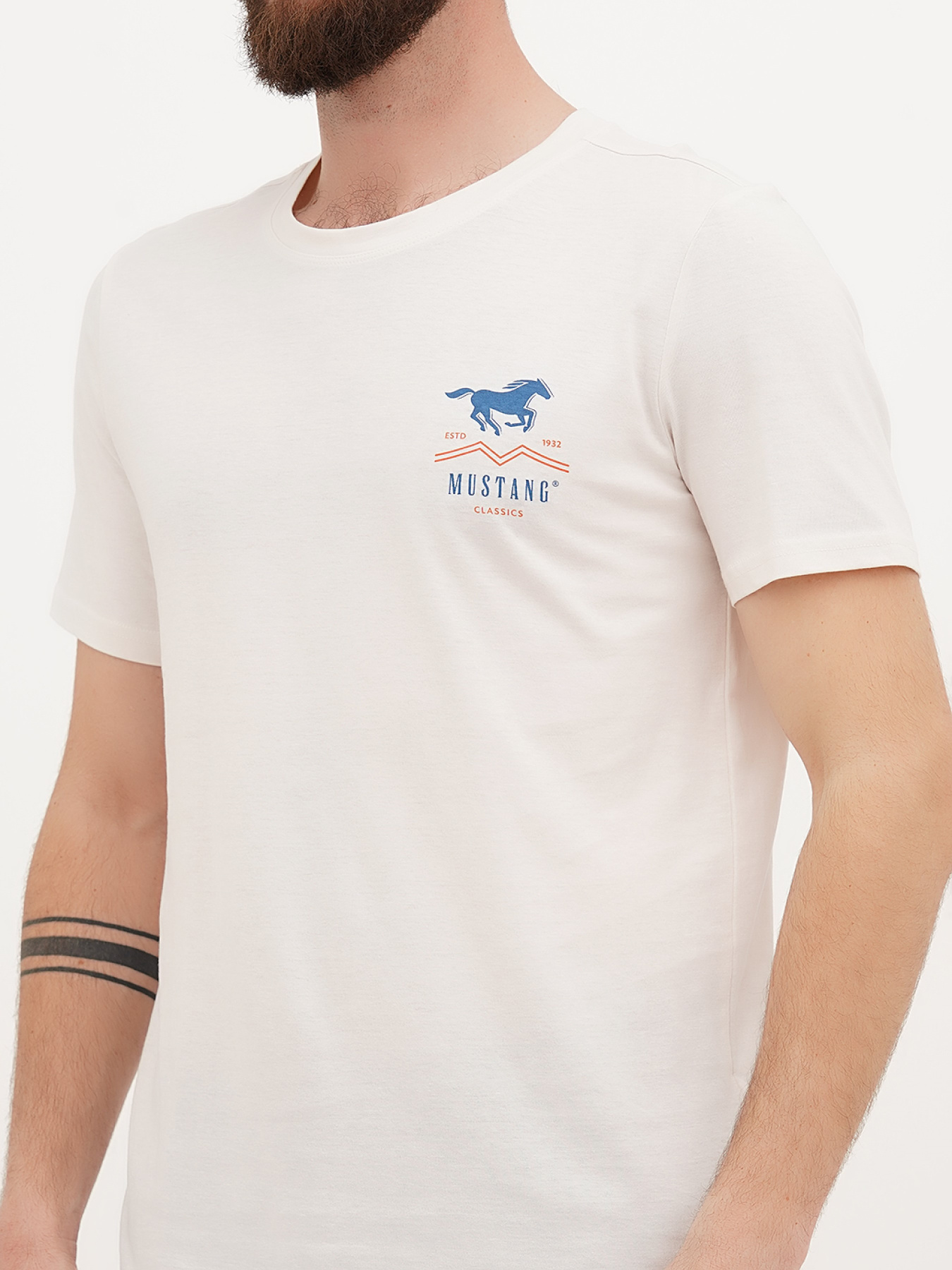 Футболка Mustang Jeans Austin модель 1014952 Фото