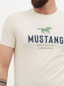 Футболка Mustang Jeans Austin модель 1015059 Фото
