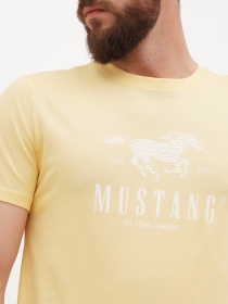 Футболка Mustang Jeans Austin модель 3015069 Фото