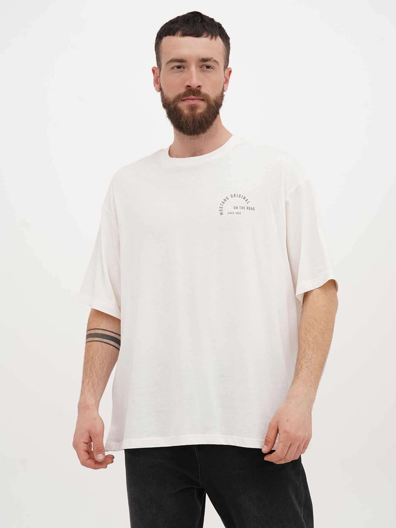 Футболка Mustang Jeans Aidan C Print модель 1014086 Фото