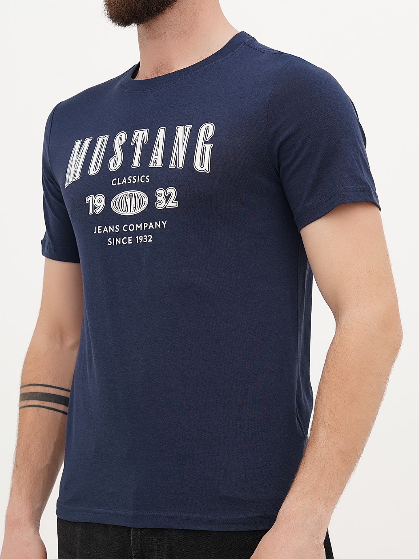 Футболка Mustang Jeans Austin модель 1014938 Фото