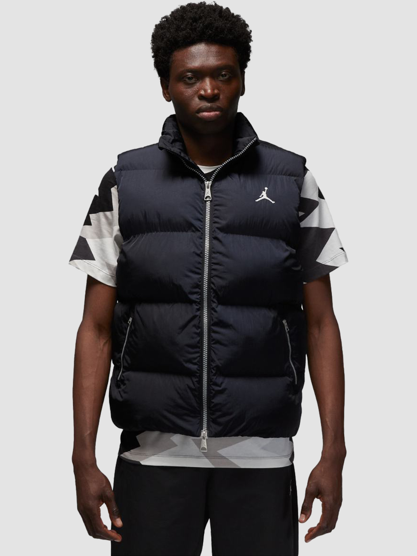 Утеплений жилет Jordan M J Ess Stmt Eco Vest модель FB7307-010 Фото