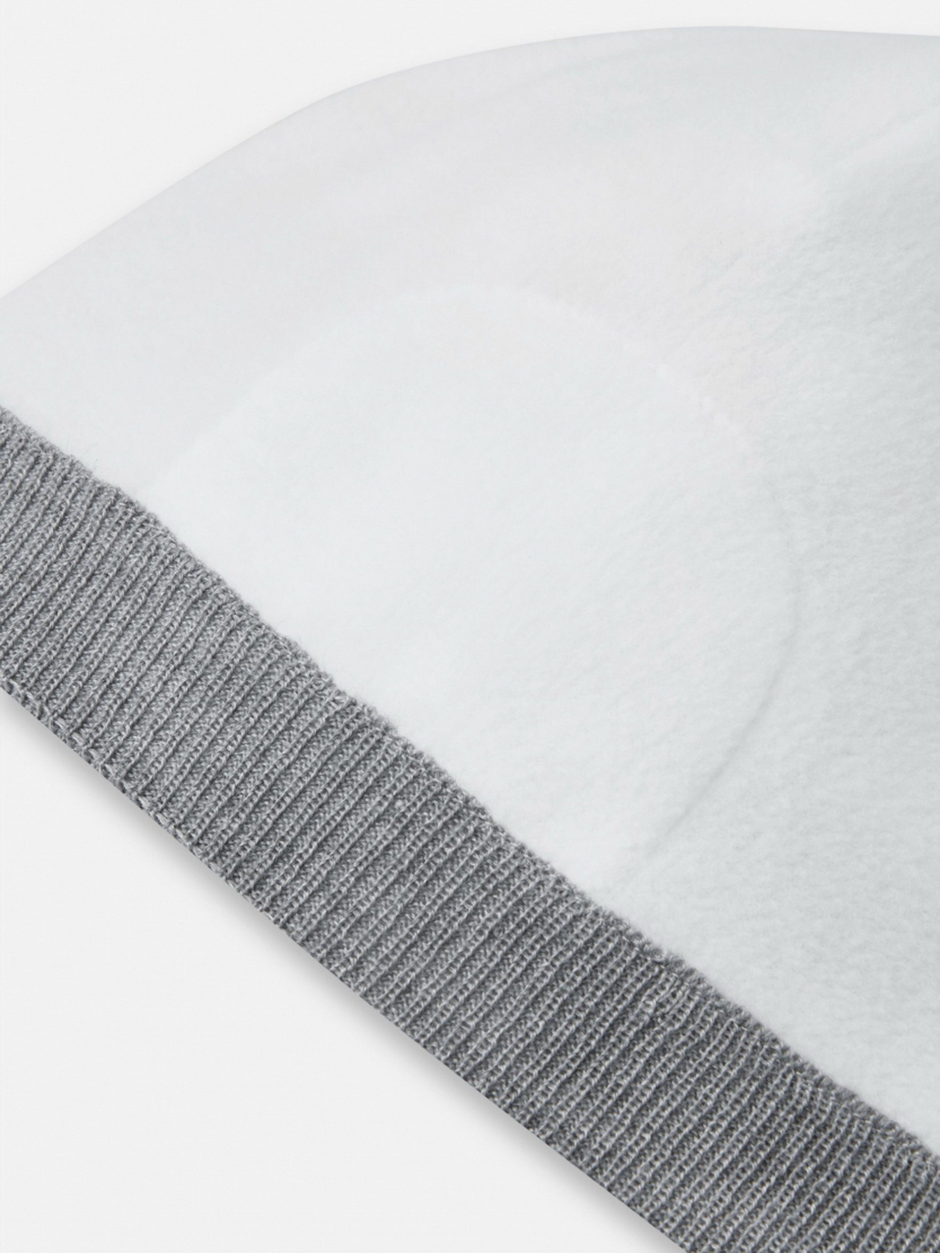 Шапка LASSIE модель 728797_9001 Фото