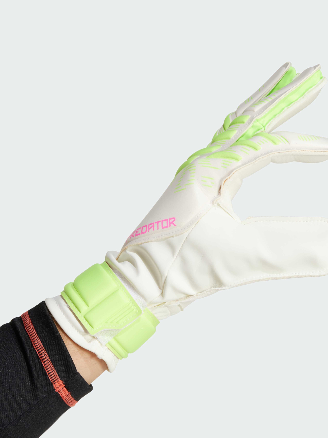 Рукавички для спорту Adidas Predator модель JH3806 Фото