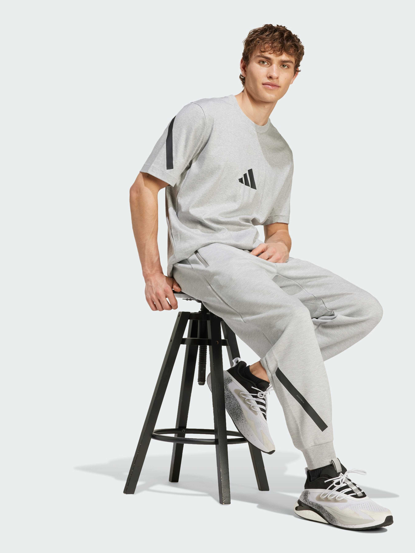 Футболка Adidas ZNE модель JF2457 Фото