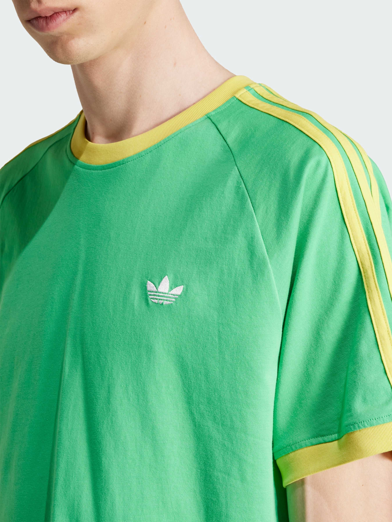 Футболка Adidas Graphics модель JP4432 Фото