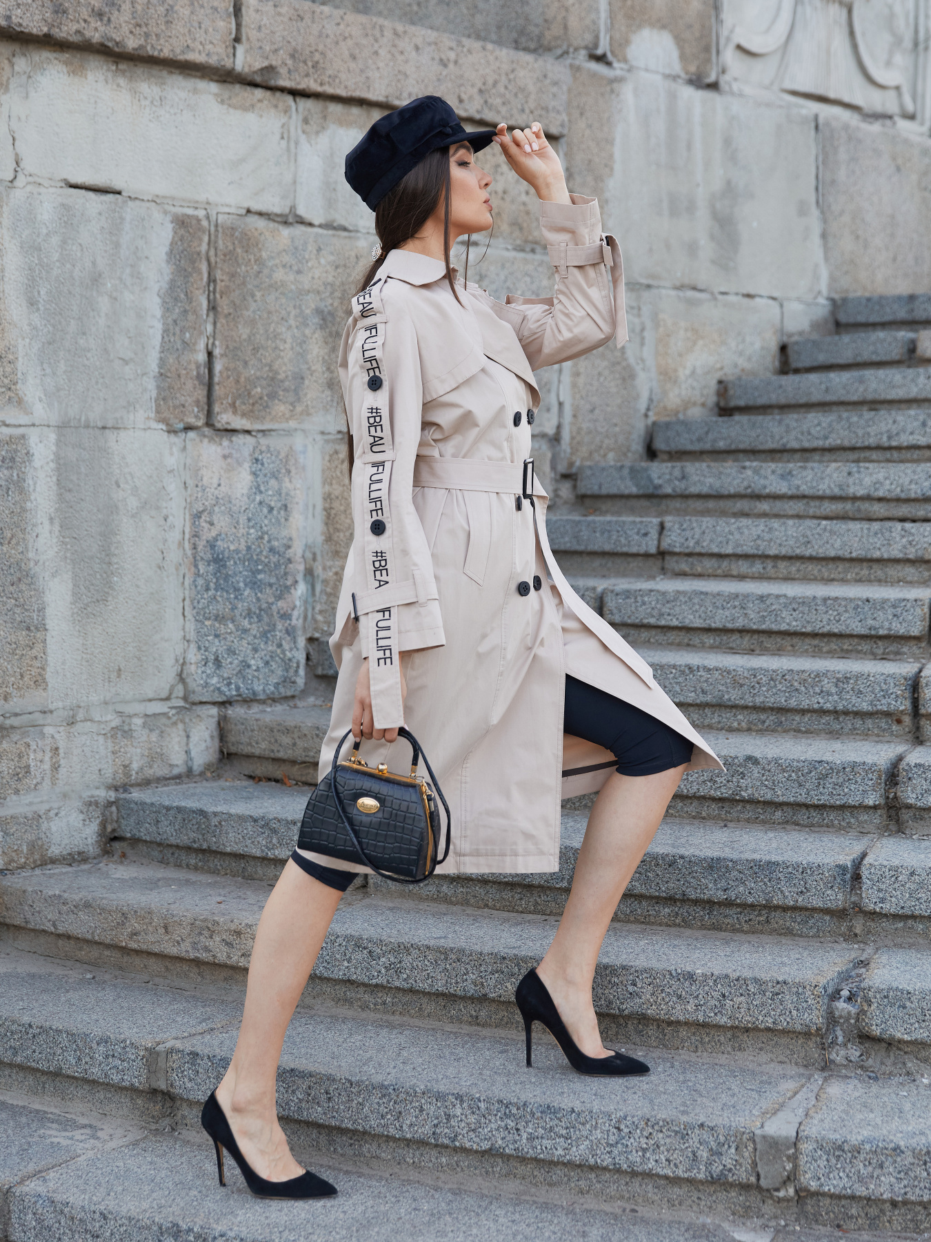 Тренч MilaNova модель Плащ Q-44 бежевый Фото