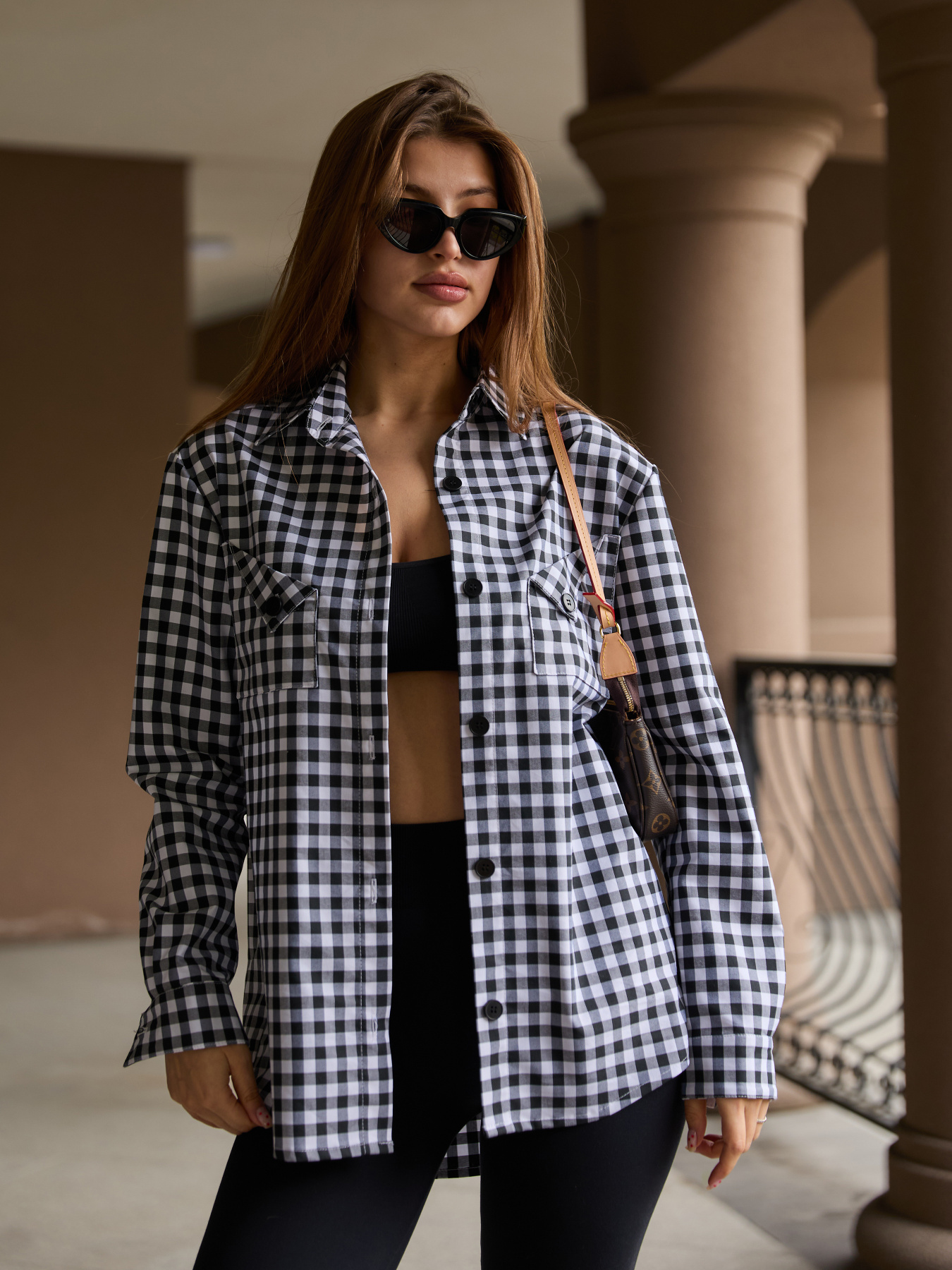 Рубашка повседневная MilaNova модель Рубашка Р-1 белый+черный Рубашка повседневная MilaNova модель Рубашка Р-1 белый+черный Фото