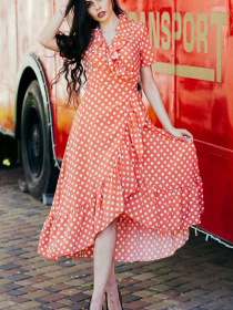 Платье миди LadyLike модель ll185013311-persikovij Фото