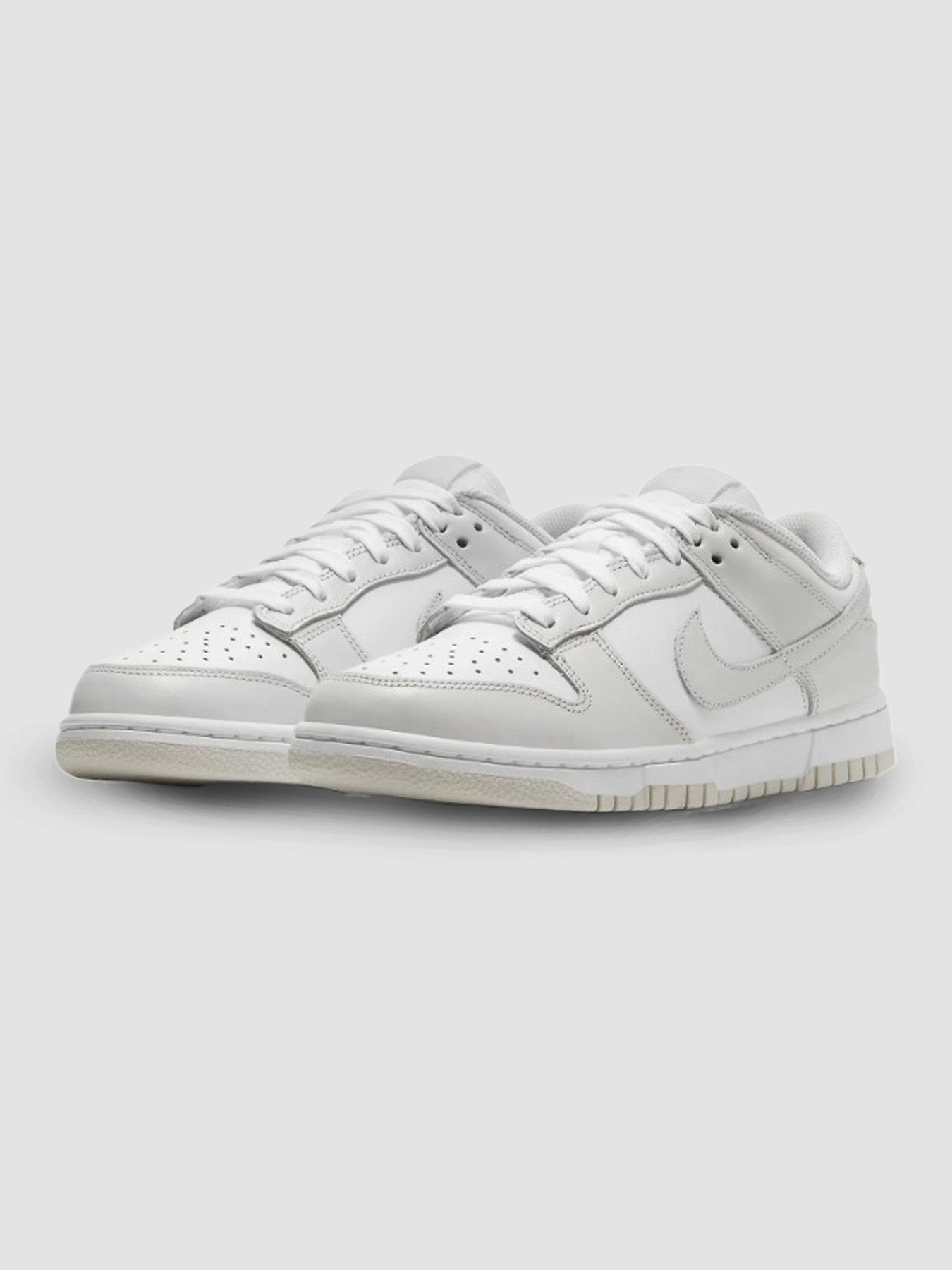 Кроссовки повседневные NIKE W Dunk Low модель DD1503-103 Фото