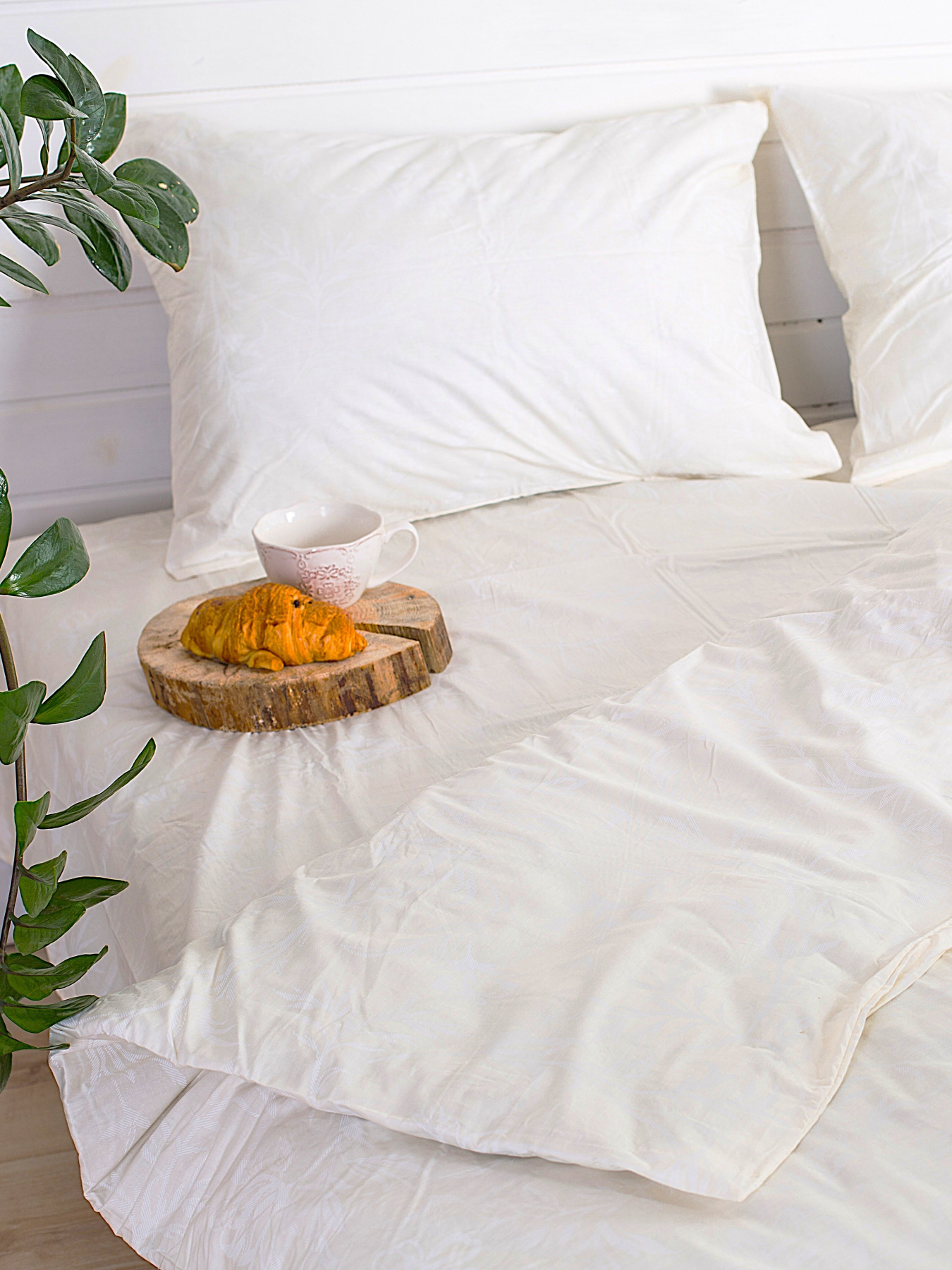 Комплект постельного белья белого цвета с орнаментом из сатина Ecotton модель 19582 Комплект постельного белья белого цвета с орнаментом из сатина Ecotton модель 19582 Фото