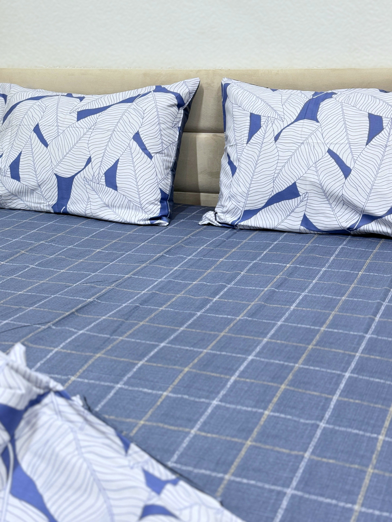 Комплект постельного белья двусторонний с Листьями на белом и синей клеткой Ecotton модель 23373-21004 Фото