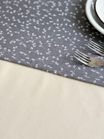 Ранер-доріжка для обіднього столу DUCK водовідштовхуюча сірого кольору Ecotton модель 25010 Фото