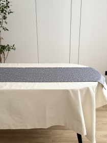 Раннер-дорожка для обеденного стола DUCK водоотталкивающая серого цвета Ecotton модель 25010 Фото