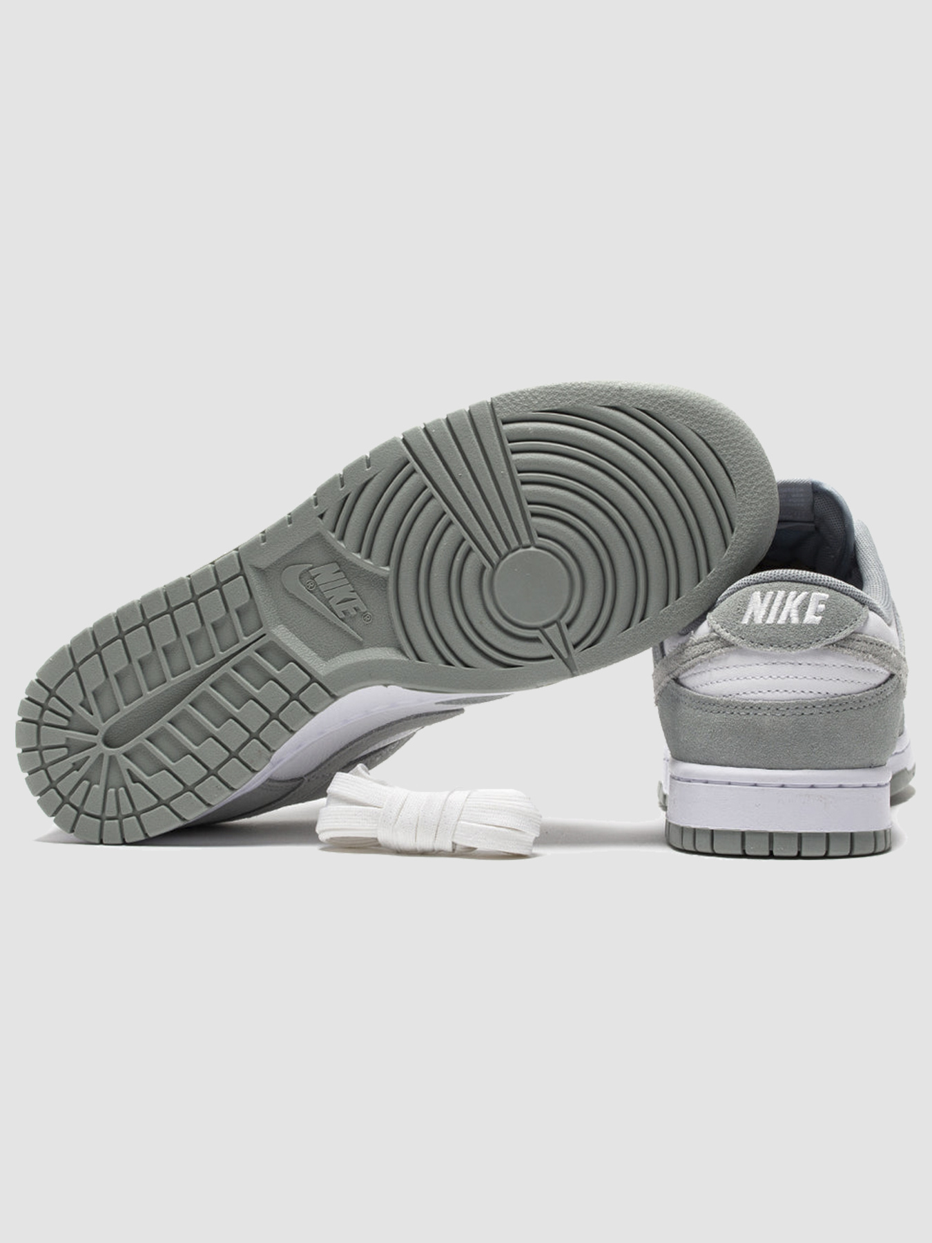 Кроссовки повседневные NIKE Dunk Low Retro модель FQ8249-101 Фото