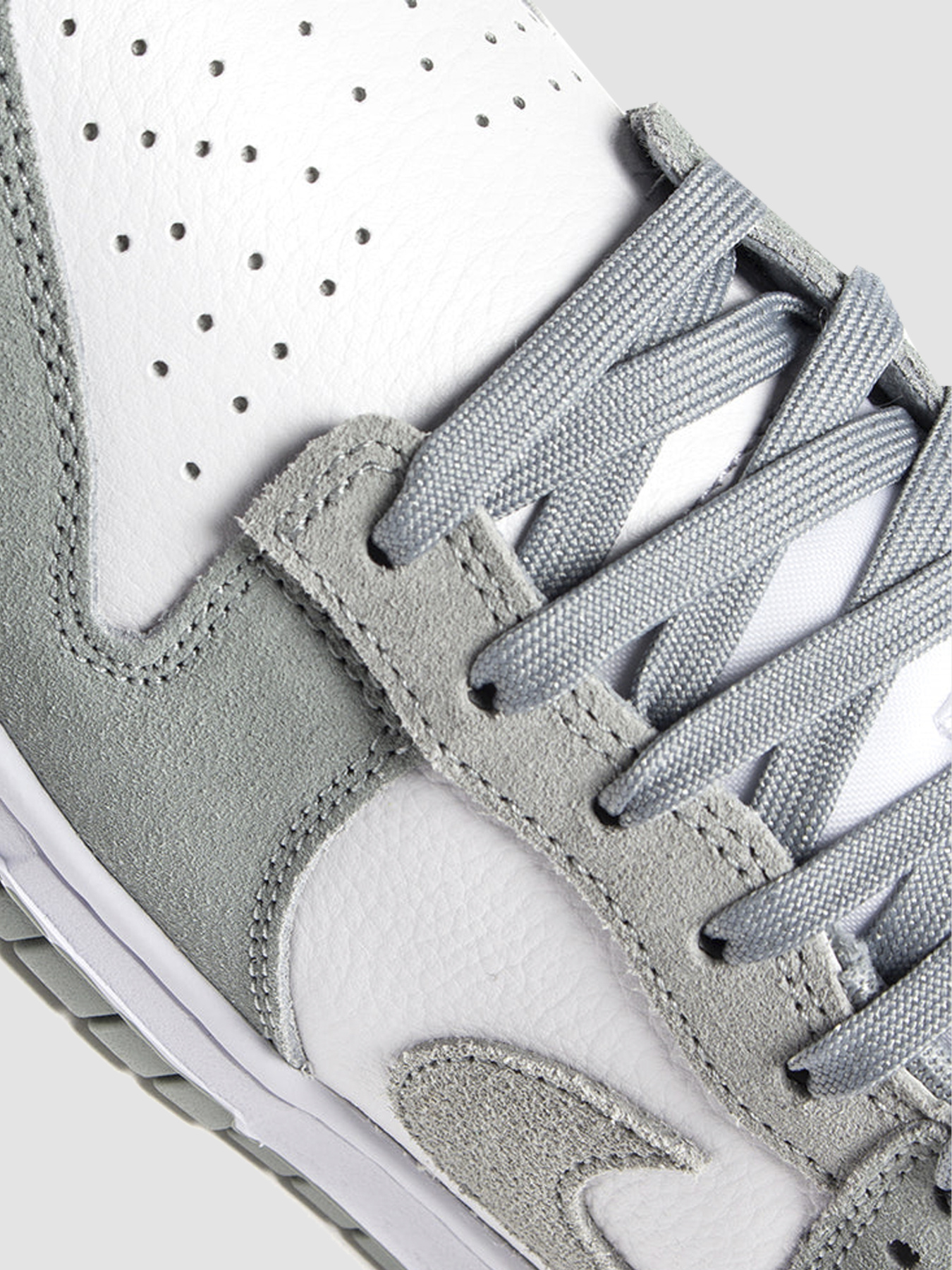 Кроссовки повседневные NIKE Dunk Low Retro модель FQ8249-101 Фото