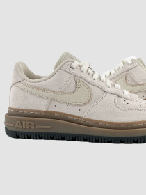 Кроссовки NIKE Air Force 1 Low Luxe модель HV2531-100 Фото
