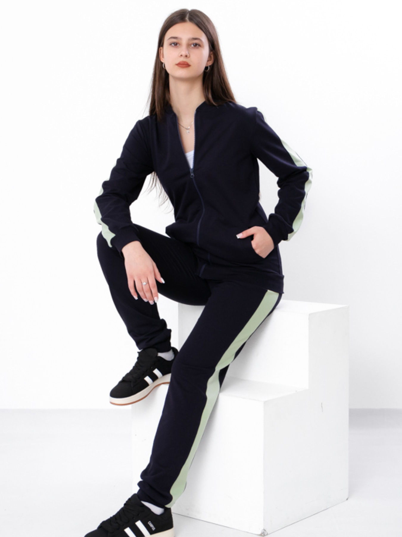 Спортивный костюм Носи своє модель 6152-057-1-chorn-sinj-sro-zelenij Фото