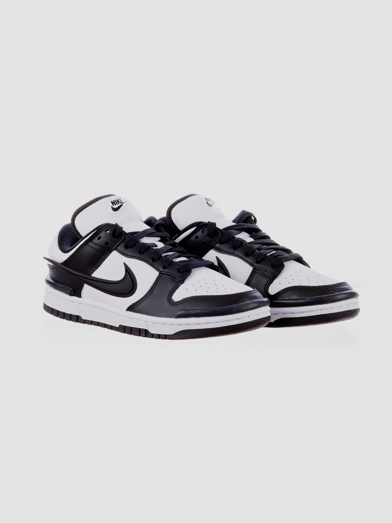 Кросівки повсякденні NIKE W Dunk Low Twist Panda модель DZ2794-001 Фото