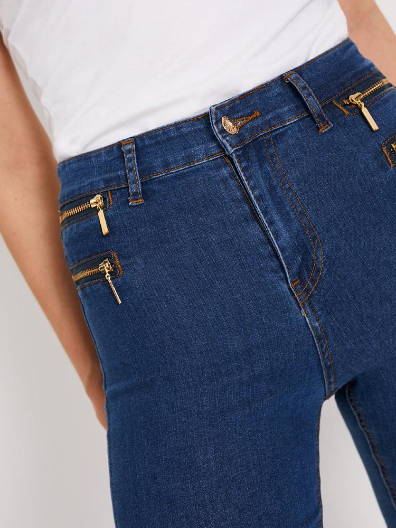 Завужені джинси DIVERSE Plante модель 10036410 Фото