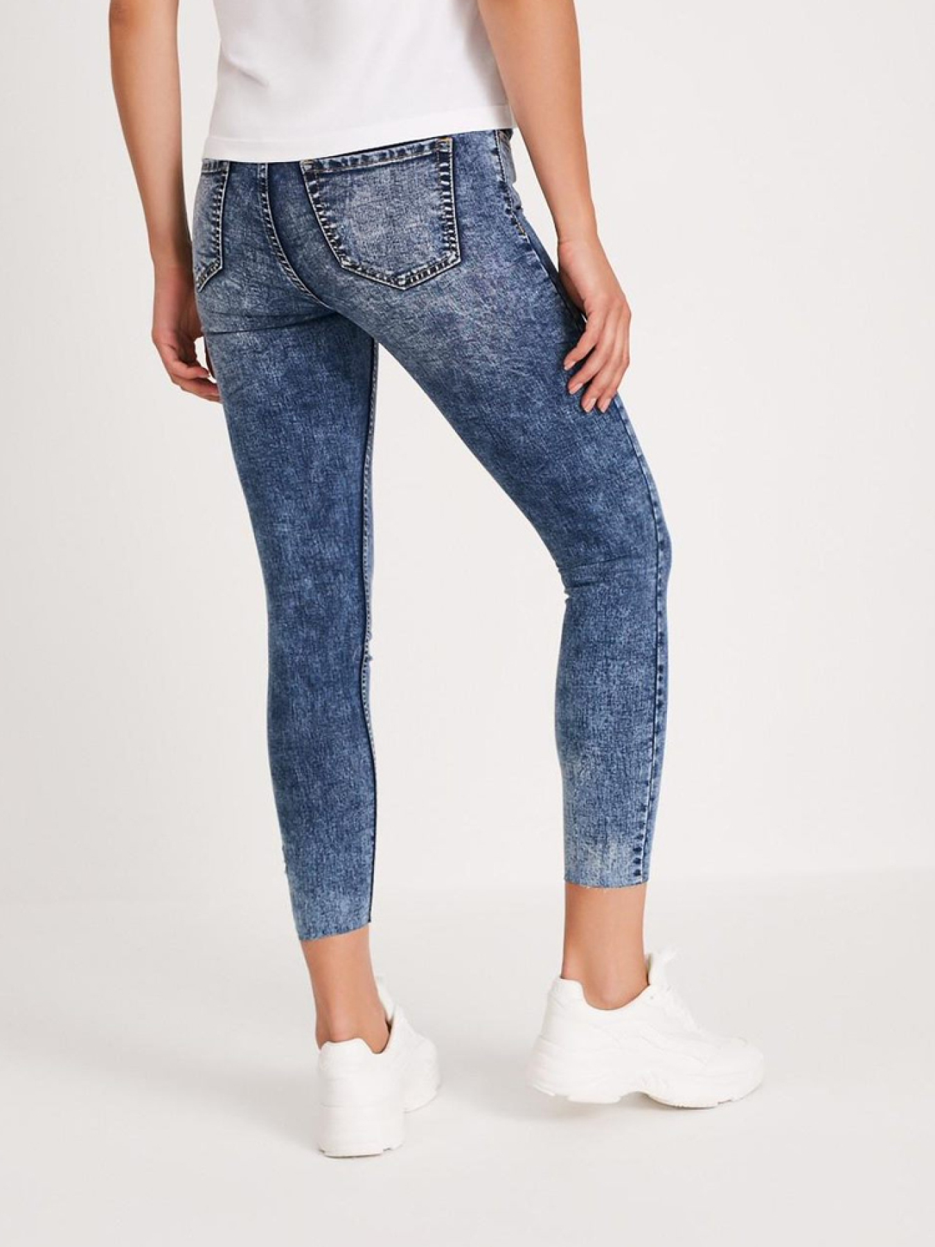 Скинни джинсы DIVERSE Klini модель 10037580 Фото