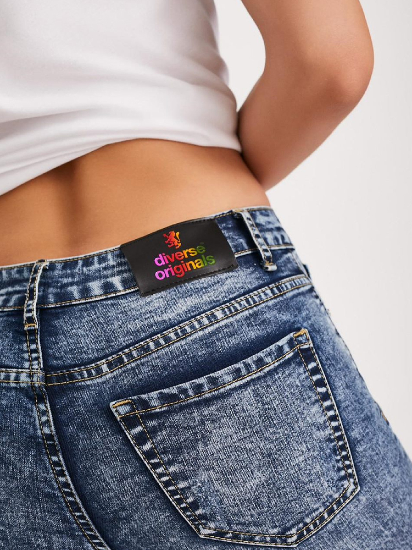 Скинни джинсы DIVERSE Klini модель 10037580 Фото