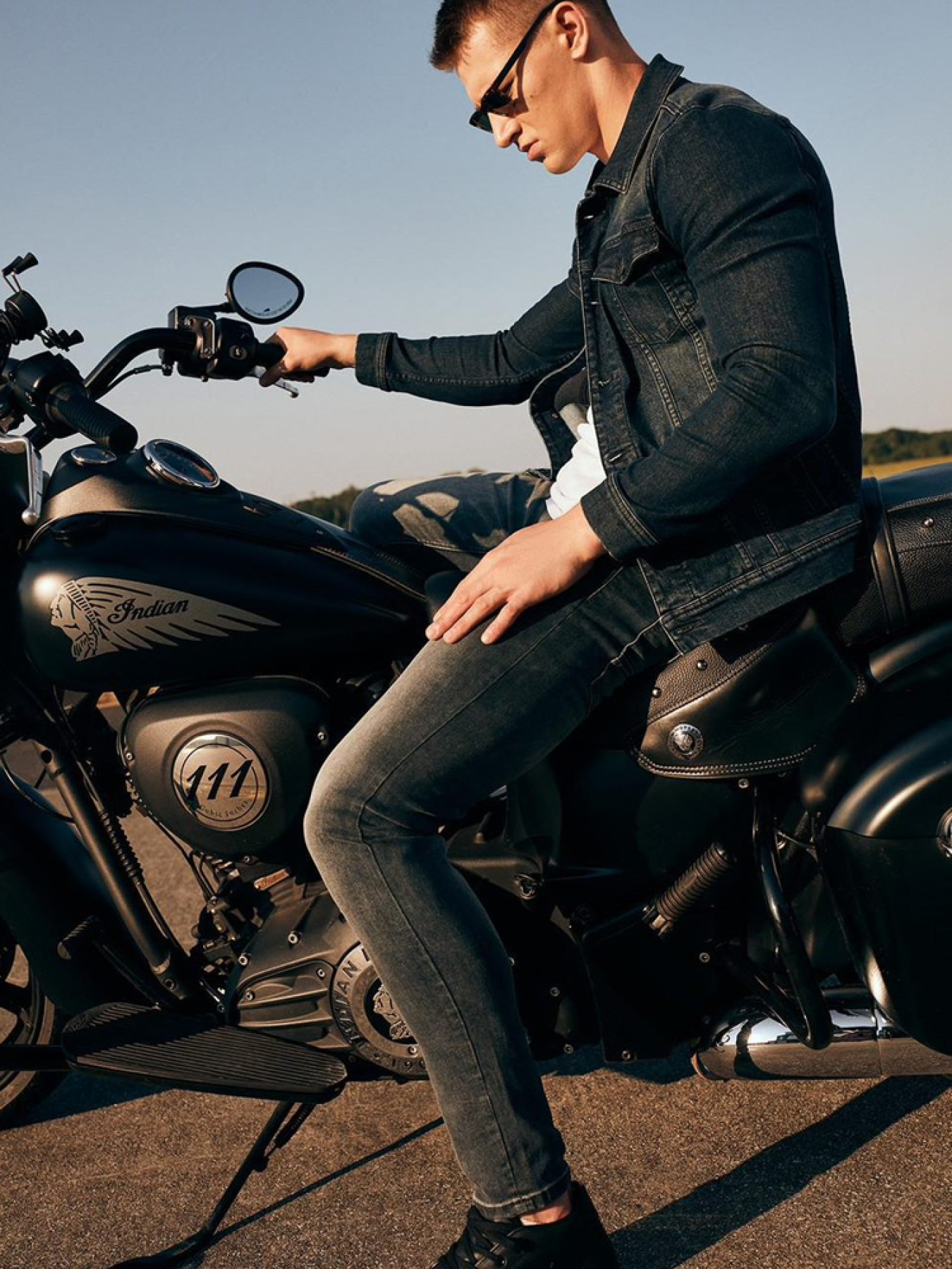 Завужені джинси DIVERSE Blackhart Xxxi Black модель 10037716 Фото