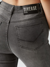 Завужені джинси DIVERSE Radiana модель 10040503 Фото
