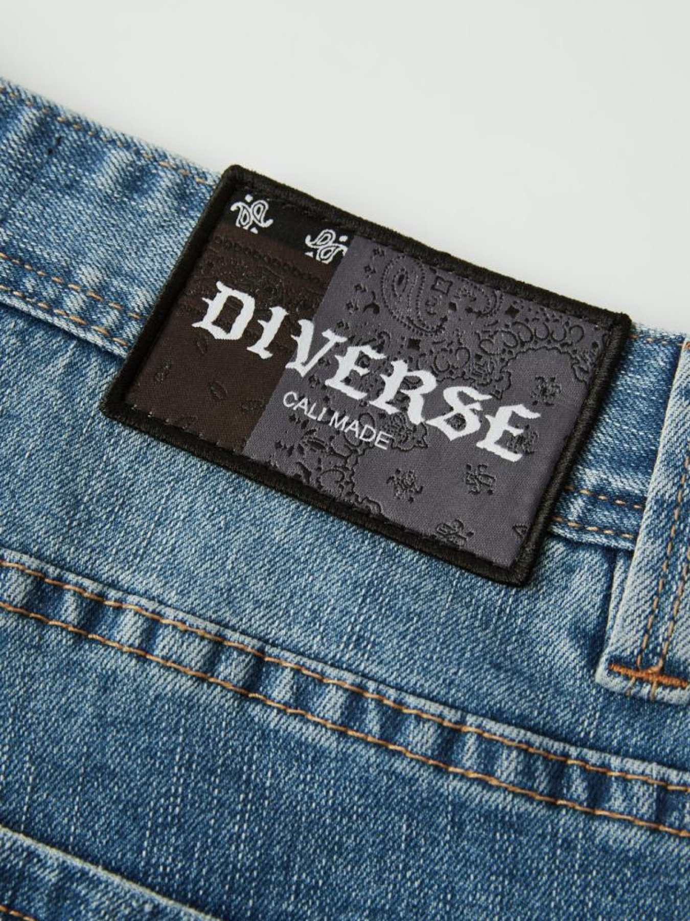 Джинси DIVERSE Bennet 232 модель 10041307 Фото