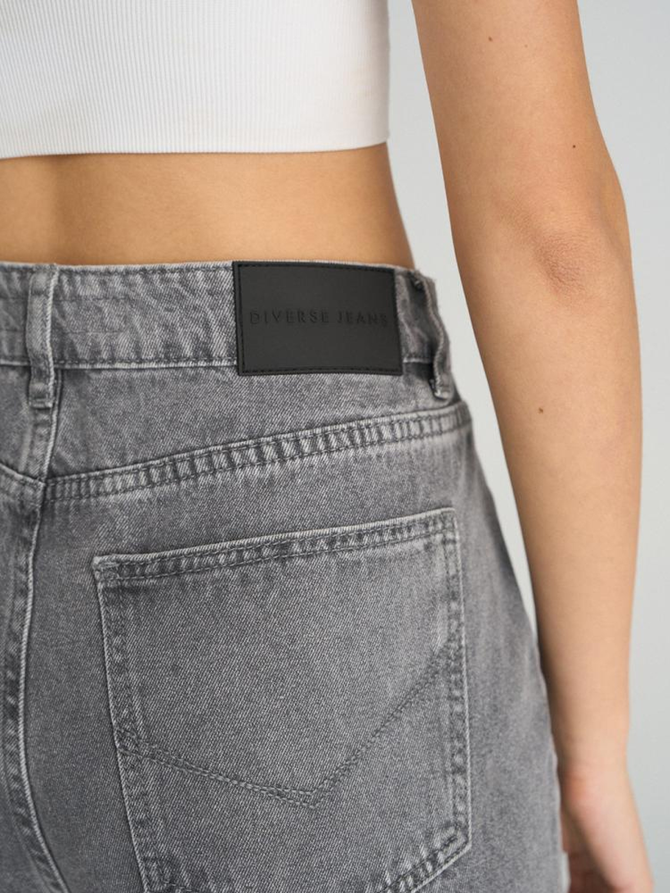 Прямые джинсы DIVERSE Statica модель 10045824 Фото
