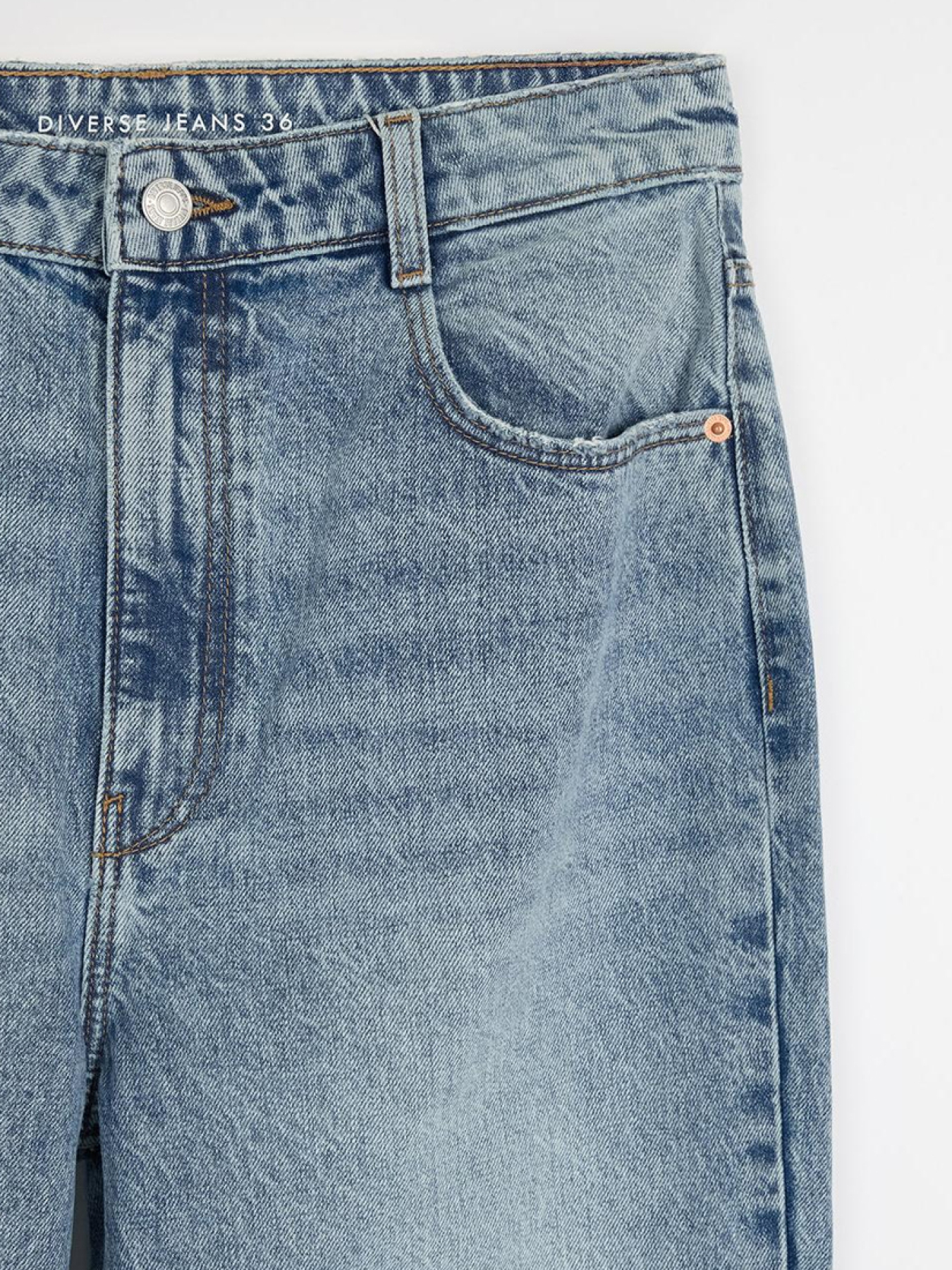Прямые джинсы DIVERSE Flodi модель 10046461 Прямые джинсы DIVERSE Flodi модель 10046461 Фото