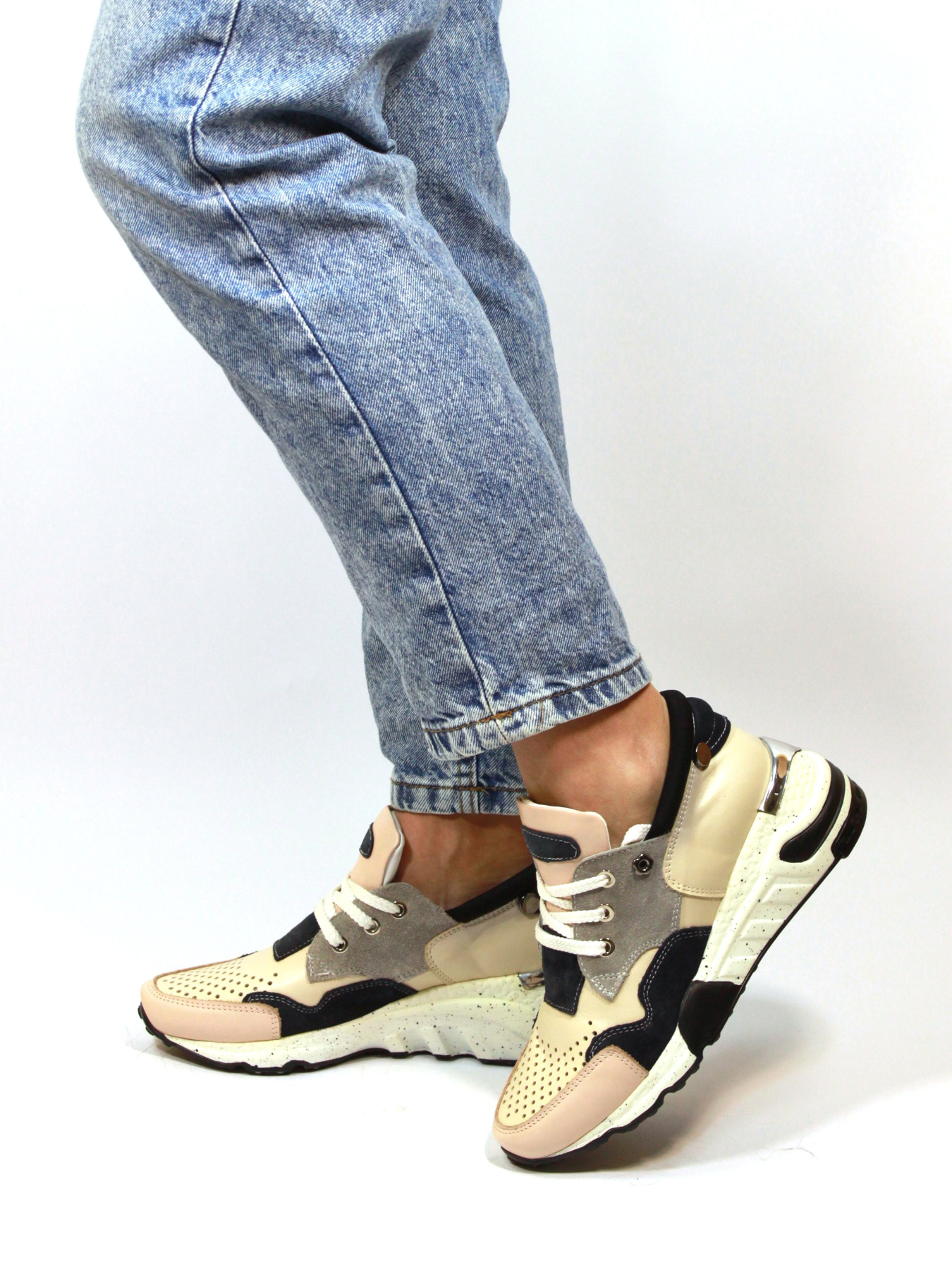 Кросівки повсякденні It-girl модель G155-8004beige-black Фото