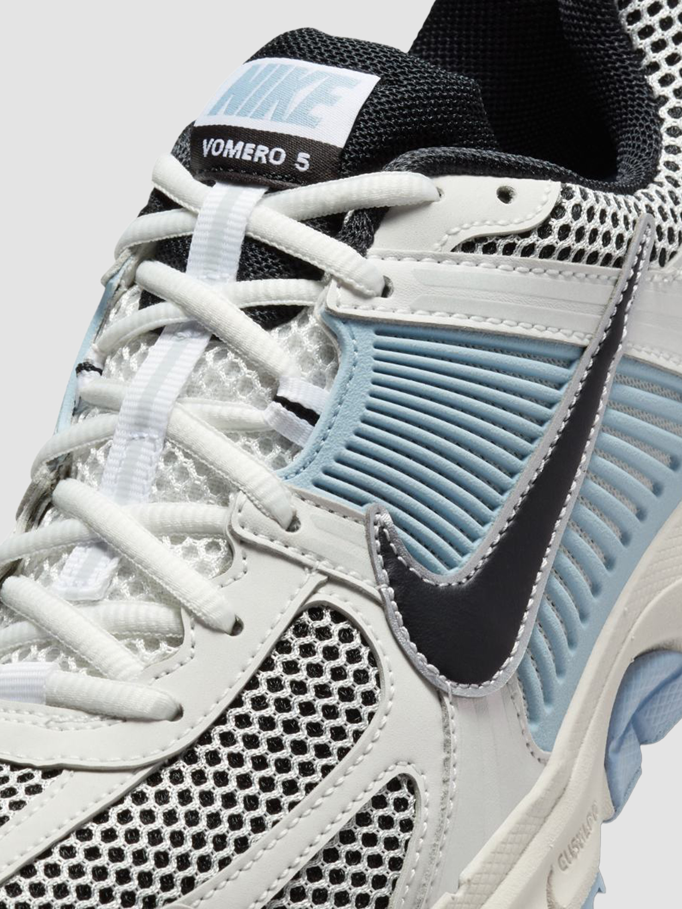 Кросівки NIKE Zoom Vomero 5 модель FQ7079-001 Фото