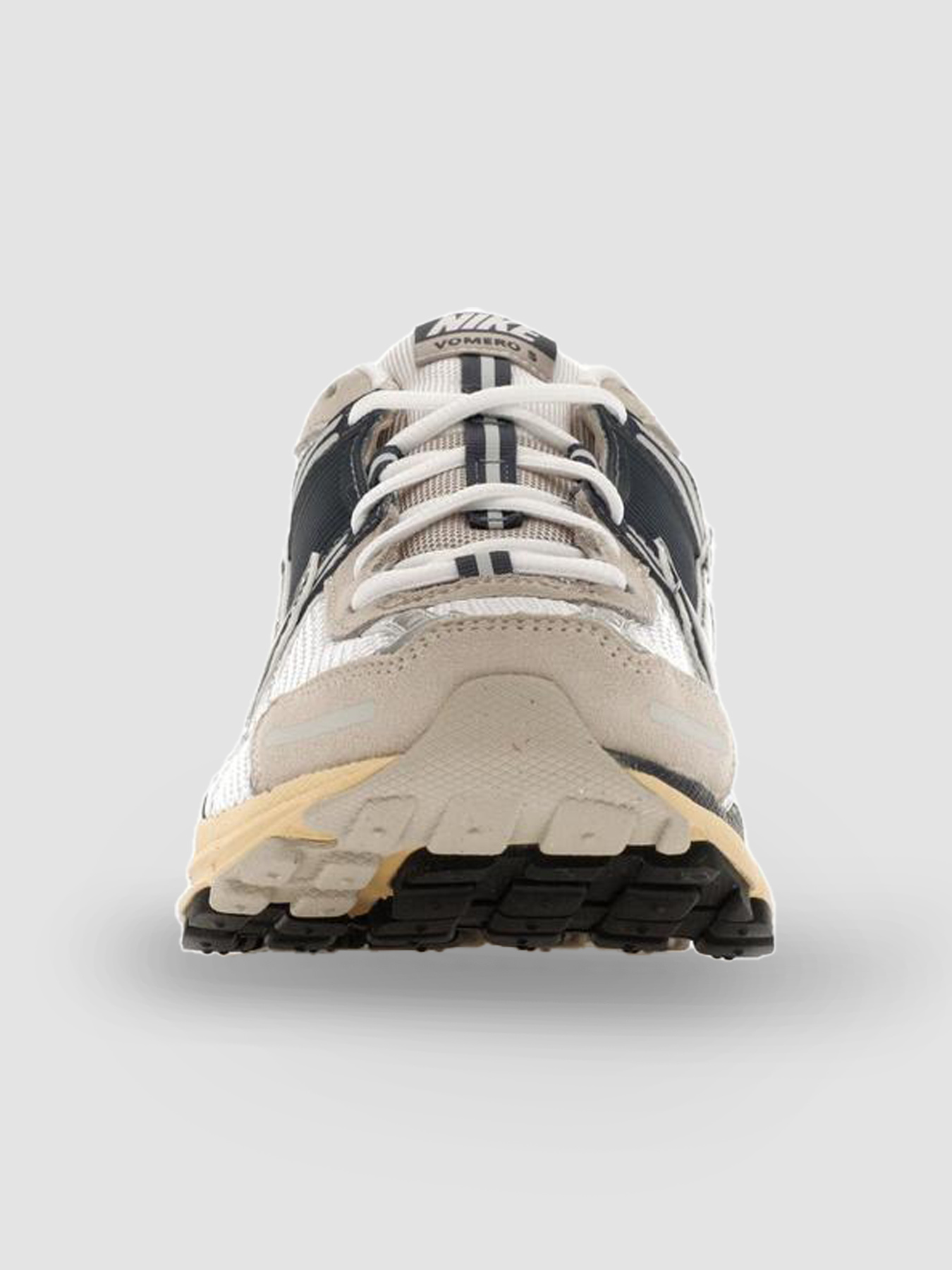 Кроссовки повседневные NIKE Zoom Vomero 5 *Since 1972* модель HF4259-100 Кроссовки повседневные NIKE Zoom Vomero 5 *Since 1972* модель HF4259-100 Фото