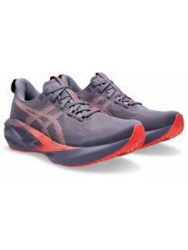 Кроссовки для бега Asics Novablast модель 1011B974-500 Фото