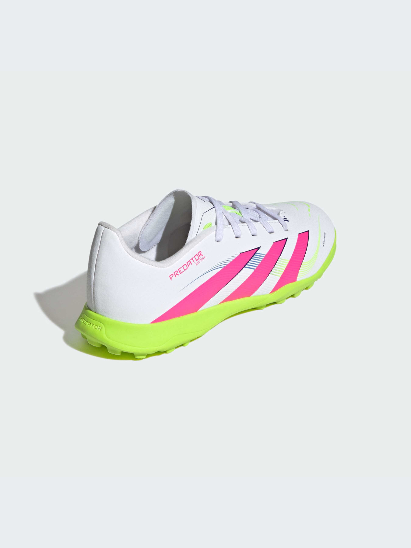 Кроссовки Adidas Predator модель ID3801-KZ Фото