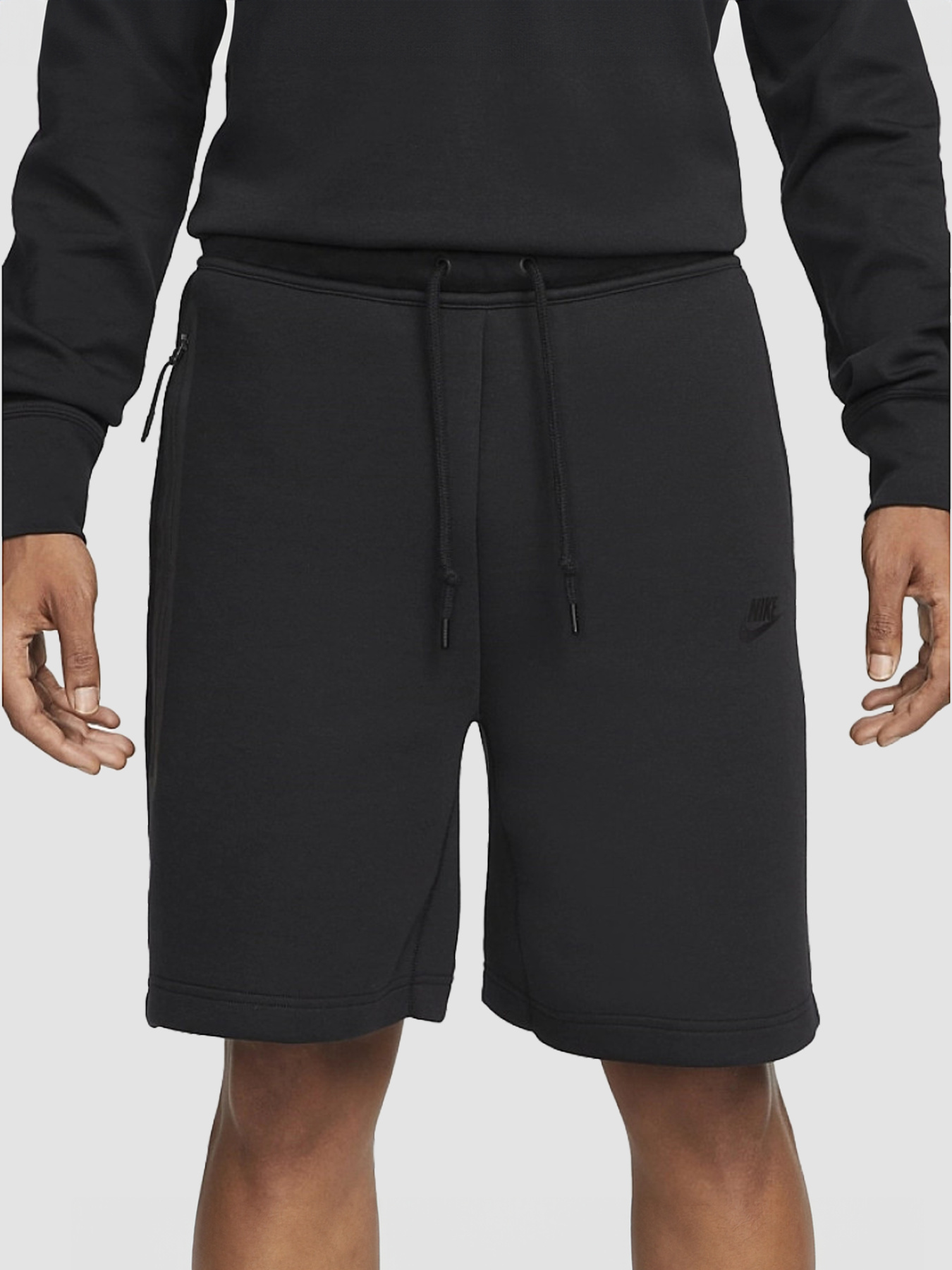 Шорти NIKE Sportswear Tech Fleece модель FB8171-010 Фото