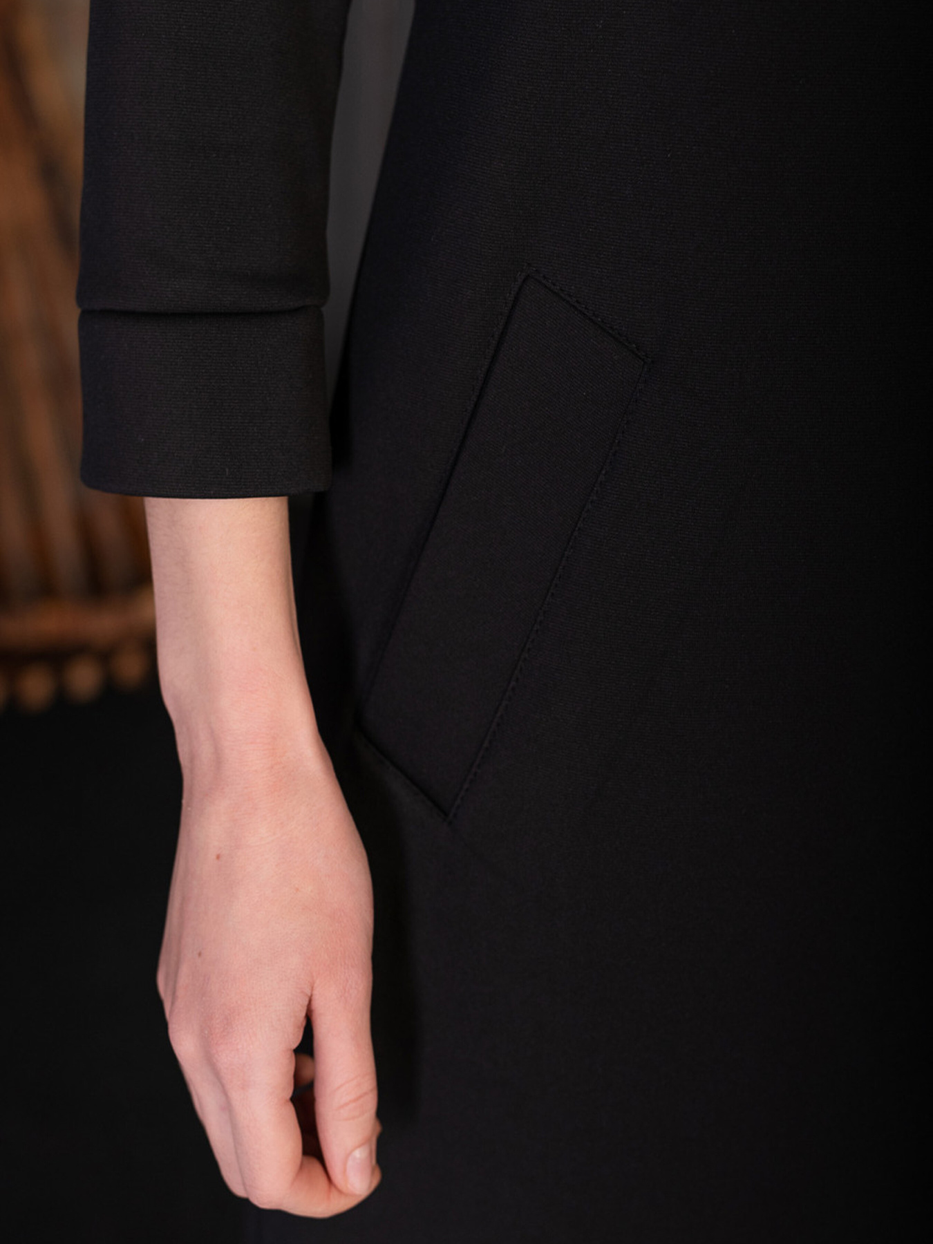 Сукня міді LadyLike модель ll111470090-chornij Фото