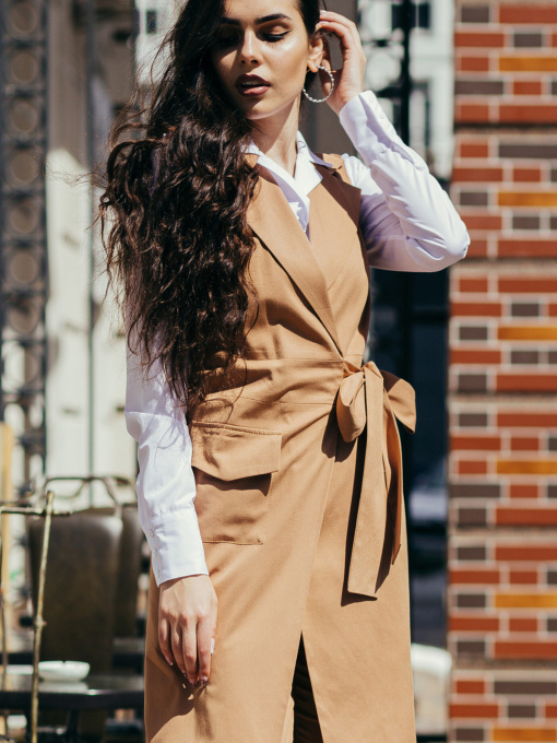 Жилет классический LadyLike модель ll192820089-bezhevij Фото