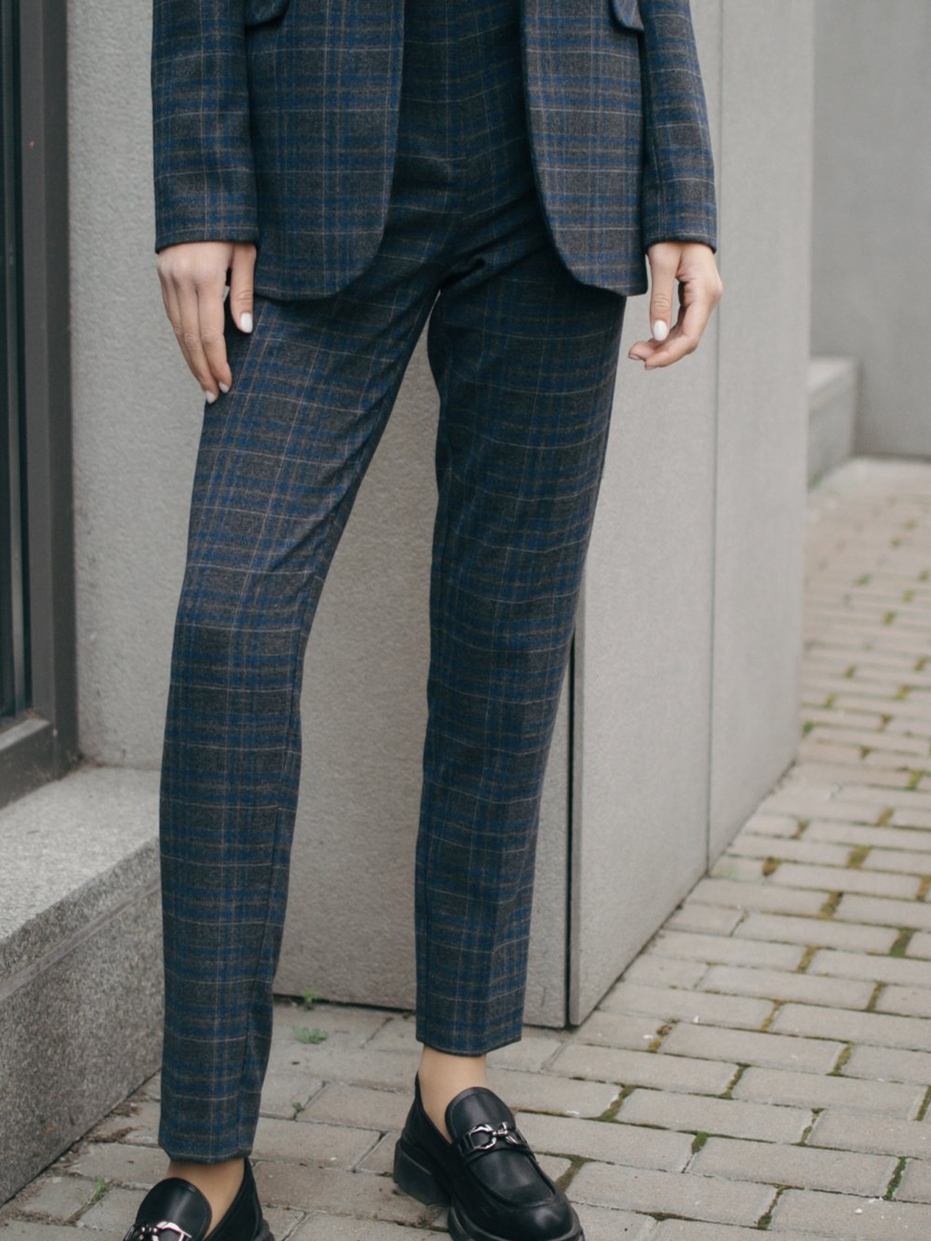 Повседневные штаны LadyLike модель ll171165566-rznokolxorovij Повседневные штаны LadyLike модель ll171165566-rznokolxorovij Фото