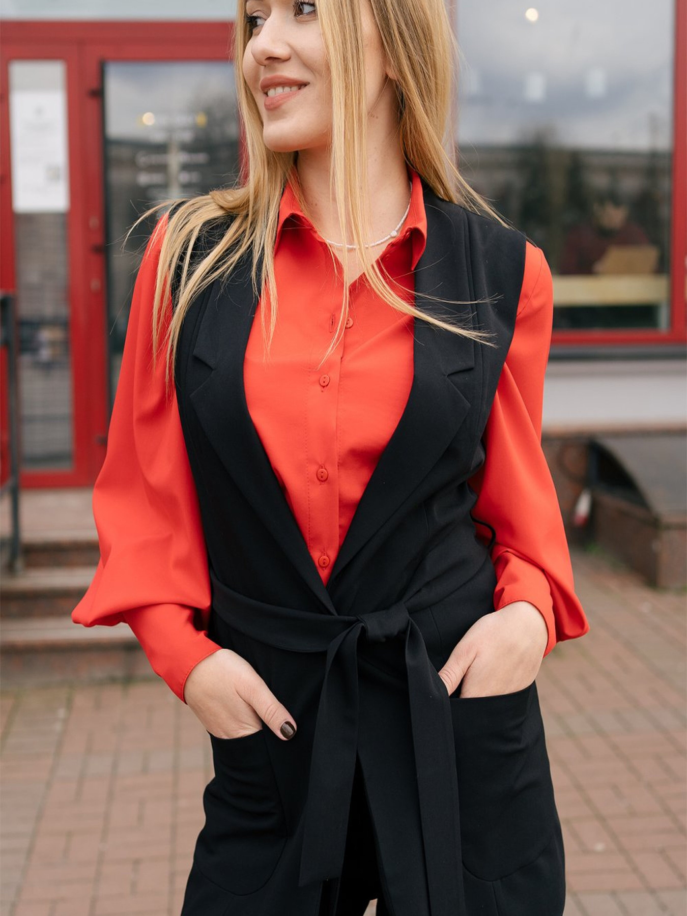 Класичний жилет LadyLike модель ll149420090-chornij Фото