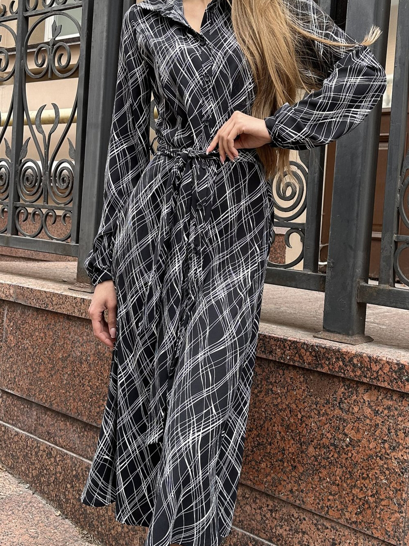 Сукня міді LadyLike модель ll194718990-chornij Фото