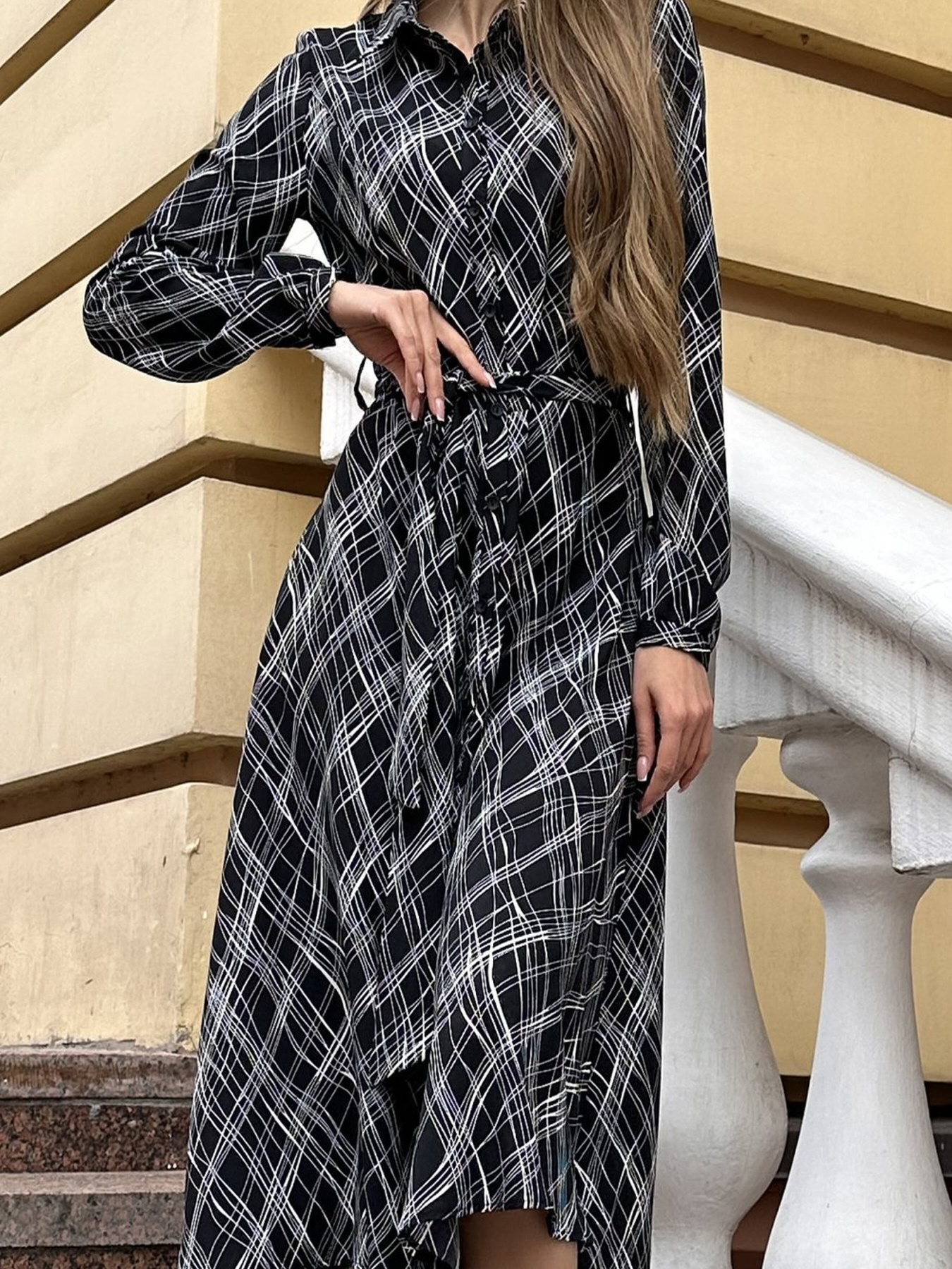 Платье миди LadyLike модель ll194718990-chornij Фото