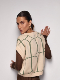 Жилет TrikoBakh модель 2503-kremovij Фото