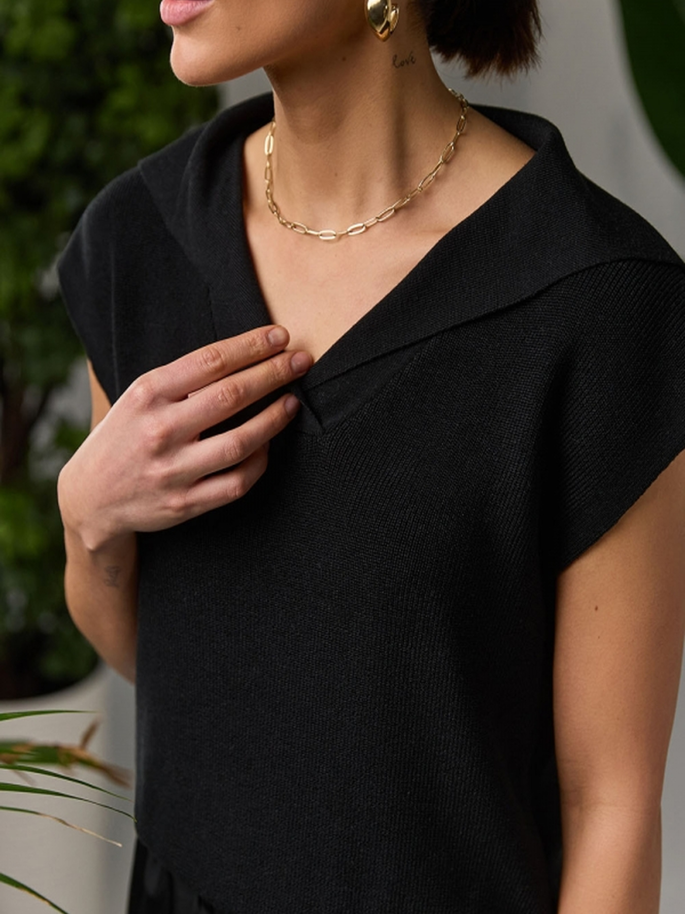 Жилет TrikoBakh модель 2746-chornij Фото