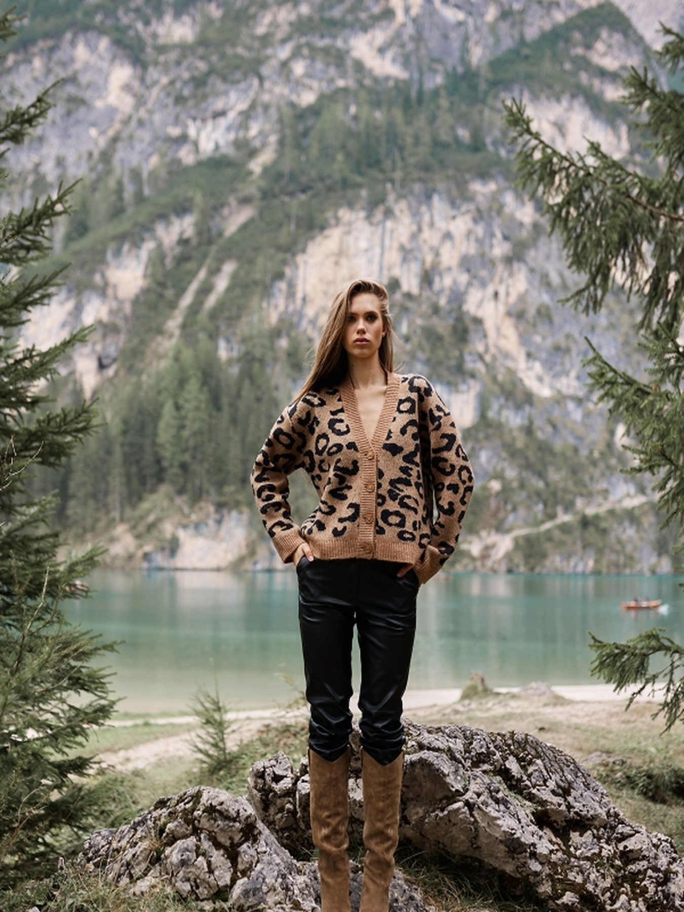 Кардиган TrikoBakh модель 2776-kemel-chornij Фото