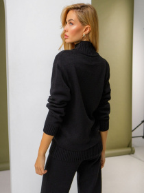 Повседневный костюм TrikoBakh модель 2488-chornij Повседневный костюм TrikoBakh модель 2488-chornij Фото